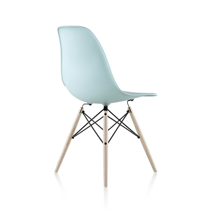 gokken bijvoeglijk naamwoord Leonardoda Eames® DSW Molded Plastic Side Chair with Wood Dowel Base: Design Quest